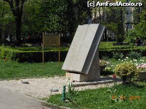 [P14] Bucureşti - Parcul Cişmigiu. Monumentul eroilor americani.  » foto by iulianic
 - 
<span class="allrVoted glyphicon glyphicon-heart hidden" id="av613685"></span>
<a class="m-l-10 hidden" id="sv613685" onclick="voting_Foto_DelVot(,613685,11447)" role="button">șterge vot <span class="glyphicon glyphicon-remove"></span></a>
<a id="v9613685" class=" c-red"  onclick="voting_Foto_SetVot(613685)" role="button"><span class="glyphicon glyphicon-heart-empty"></span> <b>LIKE</b> = Votează poza</a> <img class="hidden"  id="f613685W9" src="/imagini/loader.gif" border="0" /><span class="AjErrMes hidden" id="e613685ErM"></span>
