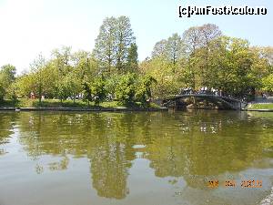 [P23] Parcul Herăstrău - Podul de legătură cu Insula Trandafirilor.  » foto by iulianic
 - 
<span class="allrVoted glyphicon glyphicon-heart hidden" id="av625301"></span>
<a class="m-l-10 hidden" id="sv625301" onclick="voting_Foto_DelVot(,625301,11447)" role="button">șterge vot <span class="glyphicon glyphicon-remove"></span></a>
<a id="v9625301" class=" c-red"  onclick="voting_Foto_SetVot(625301)" role="button"><span class="glyphicon glyphicon-heart-empty"></span> <b>LIKE</b> = Votează poza</a> <img class="hidden"  id="f625301W9" src="/imagini/loader.gif" border="0" /><span class="AjErrMes hidden" id="e625301ErM"></span>