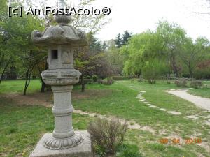 [P12] București - Grădina japoneză din Herăstrău. O lanternă de exterior. » foto by iulianic
 - 
<span class="allrVoted glyphicon glyphicon-heart hidden" id="av728468"></span>
<a class="m-l-10 hidden" id="sv728468" onclick="voting_Foto_DelVot(,728468,11447)" role="button">șterge vot <span class="glyphicon glyphicon-remove"></span></a>
<a id="v9728468" class=" c-red"  onclick="voting_Foto_SetVot(728468)" role="button"><span class="glyphicon glyphicon-heart-empty"></span> <b>LIKE</b> = Votează poza</a> <img class="hidden"  id="f728468W9" src="/imagini/loader.gif" border="0" /><span class="AjErrMes hidden" id="e728468ErM"></span>