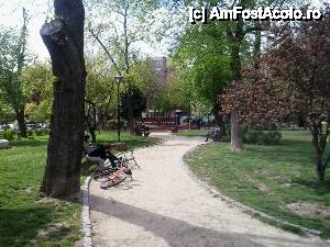 [P17] Parcul Grădina Icoanei, spre micul lăcușor » foto by Dragoș_MD
 - 
<span class="allrVoted glyphicon glyphicon-heart hidden" id="av505265"></span>
<a class="m-l-10 hidden" id="sv505265" onclick="voting_Foto_DelVot(,505265,11447)" role="button">șterge vot <span class="glyphicon glyphicon-remove"></span></a>
<a id="v9505265" class=" c-red"  onclick="voting_Foto_SetVot(505265)" role="button"><span class="glyphicon glyphicon-heart-empty"></span> <b>LIKE</b> = Votează poza</a> <img class="hidden"  id="f505265W9" src="/imagini/loader.gif" border="0" /><span class="AjErrMes hidden" id="e505265ErM"></span>