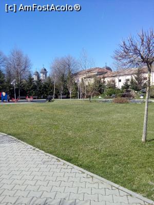 [P06] In parc, peisaj urban, in fundal se vede Manastirea Marcuta pe care am descoperit-o mai tarziu,  » foto by danaeldreny*
 - 
<span class="allrVoted glyphicon glyphicon-heart hidden" id="av842805"></span>
<a class="m-l-10 hidden" id="sv842805" onclick="voting_Foto_DelVot(,842805,11447)" role="button">șterge vot <span class="glyphicon glyphicon-remove"></span></a>
<a id="v9842805" class=" c-red"  onclick="voting_Foto_SetVot(842805)" role="button"><span class="glyphicon glyphicon-heart-empty"></span> <b>LIKE</b> = Votează poza</a> <img class="hidden"  id="f842805W9" src="/imagini/loader.gif" border="0" /><span class="AjErrMes hidden" id="e842805ErM"></span>