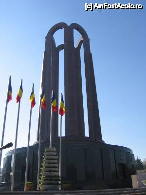 [P19] MAUSOLEUL VĂZUT DE APROAPE » foto by Michi
 - 
<span class="allrVoted glyphicon glyphicon-heart hidden" id="av484851"></span>
<a class="m-l-10 hidden" id="sv484851" onclick="voting_Foto_DelVot(,484851,11447)" role="button">șterge vot <span class="glyphicon glyphicon-remove"></span></a>
<a id="v9484851" class=" c-red"  onclick="voting_Foto_SetVot(484851)" role="button"><span class="glyphicon glyphicon-heart-empty"></span> <b>LIKE</b> = Votează poza</a> <img class="hidden"  id="f484851W9" src="/imagini/loader.gif" border="0" /><span class="AjErrMes hidden" id="e484851ErM"></span>