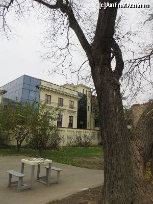 [P12] Arhitectură veche-modernă și „jocul minții” » foto by tata123 🔱
 - 
<span class="allrVoted glyphicon glyphicon-heart hidden" id="av576768"></span>
<a class="m-l-10 hidden" id="sv576768" onclick="voting_Foto_DelVot(,576768,11447)" role="button">șterge vot <span class="glyphicon glyphicon-remove"></span></a>
<a id="v9576768" class=" c-red"  onclick="voting_Foto_SetVot(576768)" role="button"><span class="glyphicon glyphicon-heart-empty"></span> <b>LIKE</b> = Votează poza</a> <img class="hidden"  id="f576768W9" src="/imagini/loader.gif" border="0" /><span class="AjErrMes hidden" id="e576768ErM"></span>