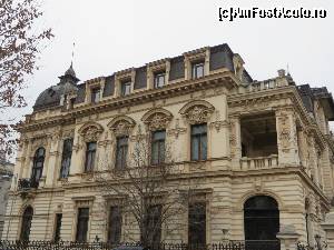 [P09] Palatul Ghica - vis-à-vis de bustul lui Ion Ghica » foto by tata123 🔱
 - 
<span class="allrVoted glyphicon glyphicon-heart hidden" id="av576765"></span>
<a class="m-l-10 hidden" id="sv576765" onclick="voting_Foto_DelVot(,576765,11447)" role="button">șterge vot <span class="glyphicon glyphicon-remove"></span></a>
<a id="v9576765" class=" c-red"  onclick="voting_Foto_SetVot(576765)" role="button"><span class="glyphicon glyphicon-heart-empty"></span> <b>LIKE</b> = Votează poza</a> <img class="hidden"  id="f576765W9" src="/imagini/loader.gif" border="0" /><span class="AjErrMes hidden" id="e576765ErM"></span>