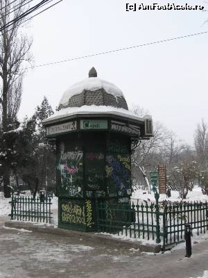 [P19] Oropsitul chioșc de ziare în 2011 - să fie de la 1870 și ceva, de la 1910?  » foto by tata123 🔱
 - 
<span class="allrVoted glyphicon glyphicon-heart hidden" id="av607438"></span>
<a class="m-l-10 hidden" id="sv607438" onclick="voting_Foto_DelVot(,607438,11447)" role="button">șterge vot <span class="glyphicon glyphicon-remove"></span></a>
<a id="v9607438" class=" c-red"  onclick="voting_Foto_SetVot(607438)" role="button"><span class="glyphicon glyphicon-heart-empty"></span> <b>LIKE</b> = Votează poza</a> <img class="hidden"  id="f607438W9" src="/imagini/loader.gif" border="0" /><span class="AjErrMes hidden" id="e607438ErM"></span>