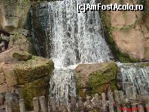 [P02] Cascada creata in spatiul pentru gorile » foto by fra
 - 
<span class="allrVoted glyphicon glyphicon-heart hidden" id="av313649"></span>
<a class="m-l-10 hidden" id="sv313649" onclick="voting_Foto_DelVot(,313649,11476)" role="button">șterge vot <span class="glyphicon glyphicon-remove"></span></a>
<a id="v9313649" class=" c-red"  onclick="voting_Foto_SetVot(313649)" role="button"><span class="glyphicon glyphicon-heart-empty"></span> <b>LIKE</b> = Votează poza</a> <img class="hidden"  id="f313649W9" src="/imagini/loader.gif" border="0" /><span class="AjErrMes hidden" id="e313649ErM"></span>