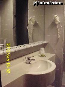 [P06] imagine din baie » foto by amero
 - 
<span class="allrVoted glyphicon glyphicon-heart hidden" id="av317974"></span>
<a class="m-l-10 hidden" id="sv317974" onclick="voting_Foto_DelVot(,317974,11550)" role="button">șterge vot <span class="glyphicon glyphicon-remove"></span></a>
<a id="v9317974" class=" c-red"  onclick="voting_Foto_SetVot(317974)" role="button"><span class="glyphicon glyphicon-heart-empty"></span> <b>LIKE</b> = Votează poza</a> <img class="hidden"  id="f317974W9" src="/imagini/loader.gif" border="0" /><span class="AjErrMes hidden" id="e317974ErM"></span>