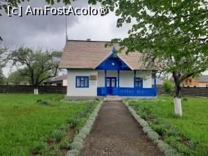 [P03] Casa Memoriala Nicolae Labiș și curtea » foto by roxxie
 - 
<span class="allrVoted glyphicon glyphicon-heart hidden" id="av1482527"></span>
<a class="m-l-10 hidden" id="sv1482527" onclick="voting_Foto_DelVot(,1482527,11553)" role="button">șterge vot <span class="glyphicon glyphicon-remove"></span></a>
<a id="v91482527" class=" c-red"  onclick="voting_Foto_SetVot(1482527)" role="button"><span class="glyphicon glyphicon-heart-empty"></span> <b>LIKE</b> = Votează poza</a> <img class="hidden"  id="f1482527W9" src="/imagini/loader.gif" border="0" /><span class="AjErrMes hidden" id="e1482527ErM"></span>