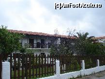 [P04] Vedere dinspre drumul exterior care duce catre plaja Agia Eleni » foto by Stancu Ciprian
 - 
<span class="allrVoted glyphicon glyphicon-heart hidden" id="av321419"></span>
<a class="m-l-10 hidden" id="sv321419" onclick="voting_Foto_DelVot(,321419,11586)" role="button">șterge vot <span class="glyphicon glyphicon-remove"></span></a>
<a id="v9321419" class=" c-red"  onclick="voting_Foto_SetVot(321419)" role="button"><span class="glyphicon glyphicon-heart-empty"></span> <b>LIKE</b> = Votează poza</a> <img class="hidden"  id="f321419W9" src="/imagini/loader.gif" border="0" /><span class="AjErrMes hidden" id="e321419ErM"></span>