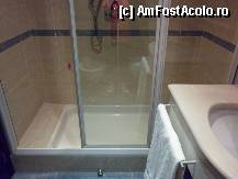 [P17] AS Hotel Cambiago : cabina de duș » foto by mariana.olaru
 - 
<span class="allrVoted glyphicon glyphicon-heart hidden" id="av322027"></span>
<a class="m-l-10 hidden" id="sv322027" onclick="voting_Foto_DelVot(,322027,11604)" role="button">șterge vot <span class="glyphicon glyphicon-remove"></span></a>
<a id="v9322027" class=" c-red"  onclick="voting_Foto_SetVot(322027)" role="button"><span class="glyphicon glyphicon-heart-empty"></span> <b>LIKE</b> = Votează poza</a> <img class="hidden"  id="f322027W9" src="/imagini/loader.gif" border="0" /><span class="AjErrMes hidden" id="e322027ErM"></span>