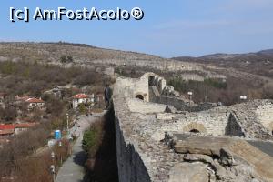 [P19] Cetatea si statuia lui Vasil Levski.  » foto by valileau
 - 
<span class="allrVoted glyphicon glyphicon-heart hidden" id="av1058849"></span>
<a class="m-l-10 hidden" id="sv1058849" onclick="voting_Foto_DelVot(,1058849,11645)" role="button">șterge vot <span class="glyphicon glyphicon-remove"></span></a>
<a id="v91058849" class=" c-red"  onclick="voting_Foto_SetVot(1058849)" role="button"><span class="glyphicon glyphicon-heart-empty"></span> <b>LIKE</b> = Votează poza</a> <img class="hidden"  id="f1058849W9" src="/imagini/loader.gif" border="0" /><span class="AjErrMes hidden" id="e1058849ErM"></span>