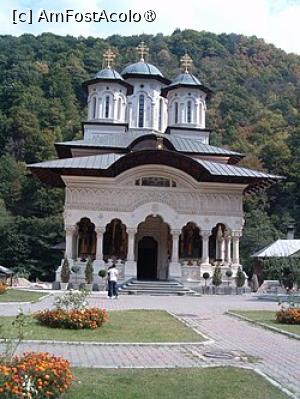 [P17] Biserica catedrală » foto by Michi
 - 
<span class="allrVoted glyphicon glyphicon-heart hidden" id="av1496098"></span>
<a class="m-l-10 hidden" id="sv1496098" onclick="voting_Foto_DelVot(,1496098,11677)" role="button">șterge vot <span class="glyphicon glyphicon-remove"></span></a>
<a id="v91496098" class=" c-red"  onclick="voting_Foto_SetVot(1496098)" role="button"><span class="glyphicon glyphicon-heart-empty"></span> <b>LIKE</b> = Votează poza</a> <img class="hidden"  id="f1496098W9" src="/imagini/loader.gif" border="0" /><span class="AjErrMes hidden" id="e1496098ErM"></span>