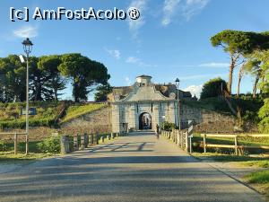 [P62] Una dintre porțile de intrare în cetatea Palmanova » foto by crismis
 - 
<span class="allrVoted glyphicon glyphicon-heart hidden" id="av1502531"></span>
<a class="m-l-10 hidden" id="sv1502531" onclick="voting_Foto_DelVot(,1502531,11696)" role="button">șterge vot <span class="glyphicon glyphicon-remove"></span></a>
<a id="v91502531" class=" c-red"  onclick="voting_Foto_SetVot(1502531)" role="button"><span class="glyphicon glyphicon-heart-empty"></span> <b>LIKE</b> = Votează poza</a> <img class="hidden"  id="f1502531W9" src="/imagini/loader.gif" border="0" /><span class="AjErrMes hidden" id="e1502531ErM"></span>