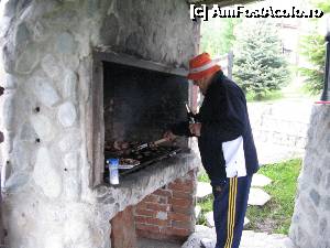 [P02] Se pregateste gratarul » foto by florin petre
 - 
<span class="allrVoted glyphicon glyphicon-heart hidden" id="av353709"></span>
<a class="m-l-10 hidden" id="sv353709" onclick="voting_Foto_DelVot(,353709,11812)" role="button">șterge vot <span class="glyphicon glyphicon-remove"></span></a>
<a id="v9353709" class=" c-red"  onclick="voting_Foto_SetVot(353709)" role="button"><span class="glyphicon glyphicon-heart-empty"></span> <b>LIKE</b> = Votează poza</a> <img class="hidden"  id="f353709W9" src="/imagini/loader.gif" border="0" /><span class="AjErrMes hidden" id="e353709ErM"></span>
