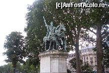 [P06] Charlemagne, în faţa Catedralei Notre-Dame » foto by Ovidiu istorie
 - 
<span class="allrVoted glyphicon glyphicon-heart hidden" id="av316330"></span>
<a class="m-l-10 hidden" id="sv316330" onclick="voting_Foto_DelVot(,316330,11886)" role="button">șterge vot <span class="glyphicon glyphicon-remove"></span></a>
<a id="v9316330" class=" c-red"  onclick="voting_Foto_SetVot(316330)" role="button"><span class="glyphicon glyphicon-heart-empty"></span> <b>LIKE</b> = Votează poza</a> <img class="hidden"  id="f316330W9" src="/imagini/loader.gif" border="0" /><span class="AjErrMes hidden" id="e316330ErM"></span>