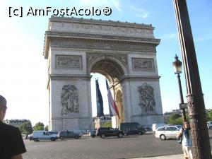 [P01] Arcul de Triumf cu steagurile Franţei şi UE » foto by Michi
 - 
<span class="allrVoted glyphicon glyphicon-heart hidden" id="av1154891"></span>
<a class="m-l-10 hidden" id="sv1154891" onclick="voting_Foto_DelVot(,1154891,11886)" role="button">șterge vot <span class="glyphicon glyphicon-remove"></span></a>
<a id="v91154891" class=" c-red"  onclick="voting_Foto_SetVot(1154891)" role="button"><span class="glyphicon glyphicon-heart-empty"></span> <b>LIKE</b> = Votează poza</a> <img class="hidden"  id="f1154891W9" src="/imagini/loader.gif" border="0" /><span class="AjErrMes hidden" id="e1154891ErM"></span>