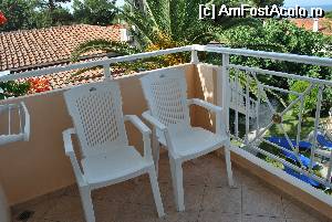[P06] balcon camera tripla » foto by anema*
 - 
<span class="allrVoted glyphicon glyphicon-heart hidden" id="av523373"></span>
<a class="m-l-10 hidden" id="sv523373" onclick="voting_Foto_DelVot(,523373,11907)" role="button">șterge vot <span class="glyphicon glyphicon-remove"></span></a>
<a id="v9523373" class=" c-red"  onclick="voting_Foto_SetVot(523373)" role="button"><span class="glyphicon glyphicon-heart-empty"></span> <b>LIKE</b> = Votează poza</a> <img class="hidden"  id="f523373W9" src="/imagini/loader.gif" border="0" /><span class="AjErrMes hidden" id="e523373ErM"></span>