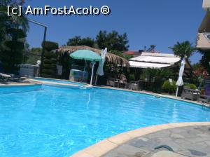 [P01] Piscina hotelului Potos » foto by geduc
 - 
<span class="allrVoted glyphicon glyphicon-heart hidden" id="av765385"></span>
<a class="m-l-10 hidden" id="sv765385" onclick="voting_Foto_DelVot(,765385,11907)" role="button">șterge vot <span class="glyphicon glyphicon-remove"></span></a>
<a id="v9765385" class=" c-red"  onclick="voting_Foto_SetVot(765385)" role="button"><span class="glyphicon glyphicon-heart-empty"></span> <b>LIKE</b> = Votează poza</a> <img class="hidden"  id="f765385W9" src="/imagini/loader.gif" border="0" /><span class="AjErrMes hidden" id="e765385ErM"></span>