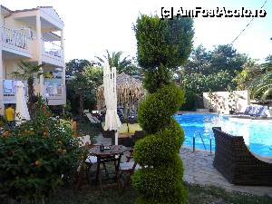 [P17] colt de gradina si piscina (gradina este foarte frumos ingrijita) » foto by popescu a
 - 
<span class="allrVoted glyphicon glyphicon-heart hidden" id="av472815"></span>
<a class="m-l-10 hidden" id="sv472815" onclick="voting_Foto_DelVot(,472815,11907)" role="button">șterge vot <span class="glyphicon glyphicon-remove"></span></a>
<a id="v9472815" class=" c-red"  onclick="voting_Foto_SetVot(472815)" role="button"><span class="glyphicon glyphicon-heart-empty"></span> <b>LIKE</b> = Votează poza</a> <img class="hidden"  id="f472815W9" src="/imagini/loader.gif" border="0" /><span class="AjErrMes hidden" id="e472815ErM"></span>