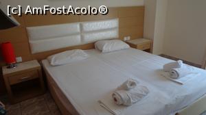 [P01] Camera dubla, Hotel Potos » foto by eliana77
 - 
<span class="allrVoted glyphicon glyphicon-heart hidden" id="av835843"></span>
<a class="m-l-10 hidden" id="sv835843" onclick="voting_Foto_DelVot(,835843,11907)" role="button">șterge vot <span class="glyphicon glyphicon-remove"></span></a>
<a id="v9835843" class=" c-red"  onclick="voting_Foto_SetVot(835843)" role="button"><span class="glyphicon glyphicon-heart-empty"></span> <b>LIKE</b> = Votează poza</a> <img class="hidden"  id="f835843W9" src="/imagini/loader.gif" border="0" /><span class="AjErrMes hidden" id="e835843ErM"></span>