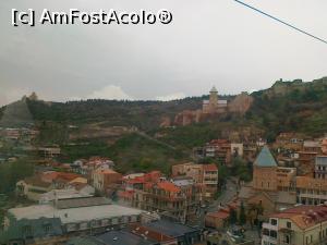 [P17] Tbilisi - din telecabină bisericile Sf. Gheorghe (jos), Sf. Nicolae din fortăreaţa Narikala şi Mănăstirea Tabor pe deal în stânga » foto by calator2000
 - 
<span class="allrVoted glyphicon glyphicon-heart hidden" id="av812692"></span>
<a class="m-l-10 hidden" id="sv812692" onclick="voting_Foto_DelVot(,812692,11911)" role="button">șterge vot <span class="glyphicon glyphicon-remove"></span></a>
<a id="v9812692" class=" c-red"  onclick="voting_Foto_SetVot(812692)" role="button"><span class="glyphicon glyphicon-heart-empty"></span> <b>LIKE</b> = Votează poza</a> <img class="hidden"  id="f812692W9" src="/imagini/loader.gif" border="0" /><span class="AjErrMes hidden" id="e812692ErM"></span>