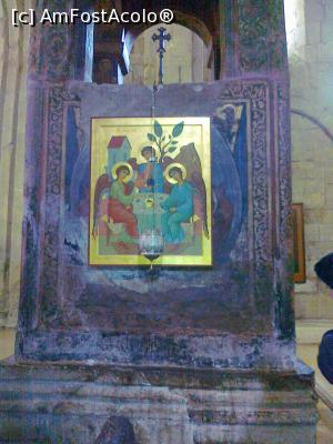 [P39] Mtskheta - Catedrala Svetitskhoveli: stâlpul de viaţă dătător » foto by calator2000
 - 
<span class="allrVoted glyphicon glyphicon-heart hidden" id="av813035"></span>
<a class="m-l-10 hidden" id="sv813035" onclick="voting_Foto_DelVot(,813035,11911)" role="button">șterge vot <span class="glyphicon glyphicon-remove"></span></a>
<a id="v9813035" class=" c-red"  onclick="voting_Foto_SetVot(813035)" role="button"><span class="glyphicon glyphicon-heart-empty"></span> <b>LIKE</b> = Votează poza</a> <img class="hidden"  id="f813035W9" src="/imagini/loader.gif" border="0" /><span class="AjErrMes hidden" id="e813035ErM"></span>