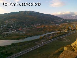 [P46] vedere spre Mtskheta de la biserica Jvari » foto by calator2000
 - 
<span class="allrVoted glyphicon glyphicon-heart hidden" id="av813049"></span>
<a class="m-l-10 hidden" id="sv813049" onclick="voting_Foto_DelVot(,813049,11911)" role="button">șterge vot <span class="glyphicon glyphicon-remove"></span></a>
<a id="v9813049" class=" c-red"  onclick="voting_Foto_SetVot(813049)" role="button"><span class="glyphicon glyphicon-heart-empty"></span> <b>LIKE</b> = Votează poza</a> <img class="hidden"  id="f813049W9" src="/imagini/loader.gif" border="0" /><span class="AjErrMes hidden" id="e813049ErM"></span>
