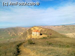 [P54] Bisericuţă de piatră a fostei Mănăstiri Udabno » foto by calator2000
 - 
<span class="allrVoted glyphicon glyphicon-heart hidden" id="av813067"></span>
<a class="m-l-10 hidden" id="sv813067" onclick="voting_Foto_DelVot(,813067,11911)" role="button">șterge vot <span class="glyphicon glyphicon-remove"></span></a>
<a id="v9813067" class=" c-red"  onclick="voting_Foto_SetVot(813067)" role="button"><span class="glyphicon glyphicon-heart-empty"></span> <b>LIKE</b> = Votează poza</a> <img class="hidden"  id="f813067W9" src="/imagini/loader.gif" border="0" /><span class="AjErrMes hidden" id="e813067ErM"></span>