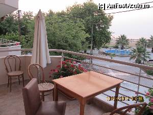 [P18] Al-Mare: balconul nostru » foto by kanza
 - 
<span class="allrVoted glyphicon glyphicon-heart hidden" id="av337464"></span>
<a class="m-l-10 hidden" id="sv337464" onclick="voting_Foto_DelVot(,337464,11942)" role="button">șterge vot <span class="glyphicon glyphicon-remove"></span></a>
<a id="v9337464" class=" c-red"  onclick="voting_Foto_SetVot(337464)" role="button"><span class="glyphicon glyphicon-heart-empty"></span> <b>LIKE</b> = Votează poza</a> <img class="hidden"  id="f337464W9" src="/imagini/loader.gif" border="0" /><span class="AjErrMes hidden" id="e337464ErM"></span>