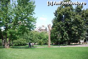 [P07] Viena, parcul Burggarten » foto by unq
 - 
<span class="allrVoted glyphicon glyphicon-heart hidden" id="av482287"></span>
<a class="m-l-10 hidden" id="sv482287" onclick="voting_Foto_DelVot(,482287,12039)" role="button">șterge vot <span class="glyphicon glyphicon-remove"></span></a>
<a id="v9482287" class=" c-red"  onclick="voting_Foto_SetVot(482287)" role="button"><span class="glyphicon glyphicon-heart-empty"></span> <b>LIKE</b> = Votează poza</a> <img class="hidden"  id="f482287W9" src="/imagini/loader.gif" border="0" /><span class="AjErrMes hidden" id="e482287ErM"></span>