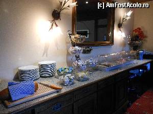 [P21] Hotel Klostertaler Hof - 3*. Sala in care se serveste micul dejun este atent decorata. Corpurile de iluminat sunt deosebite, iar pe mese sunt mici vaze cu ghiocei.  » foto by iulianic
 - 
<span class="allrVoted glyphicon glyphicon-heart hidden" id="av342170"></span>
<a class="m-l-10 hidden" id="sv342170" onclick="voting_Foto_DelVot(,342170,12040)" role="button">șterge vot <span class="glyphicon glyphicon-remove"></span></a>
<a id="v9342170" class=" c-red"  onclick="voting_Foto_SetVot(342170)" role="button"><span class="glyphicon glyphicon-heart-empty"></span> <b>LIKE</b> = Votează poza</a> <img class="hidden"  id="f342170W9" src="/imagini/loader.gif" border="0" /><span class="AjErrMes hidden" id="e342170ErM"></span>