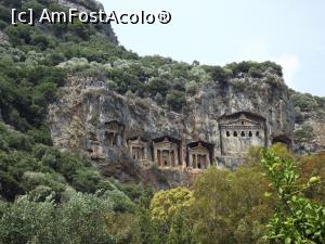 [P26] Mormintele regale săpate în stâncă de la Kaunos » foto by irinad
 - 
<span class="allrVoted glyphicon glyphicon-heart hidden" id="av979852"></span>
<a class="m-l-10 hidden" id="sv979852" onclick="voting_Foto_DelVot(,979852,12104)" role="button">șterge vot <span class="glyphicon glyphicon-remove"></span></a>
<a id="v9979852" class=" c-red"  onclick="voting_Foto_SetVot(979852)" role="button"><span class="glyphicon glyphicon-heart-empty"></span> <b>LIKE</b> = Votează poza</a> <img class="hidden"  id="f979852W9" src="/imagini/loader.gif" border="0" /><span class="AjErrMes hidden" id="e979852ErM"></span>