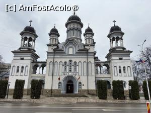 [P10] Restaurant Național Rădăuți,catedrala ortodoxă se află față în față » foto by AZE
 - 
<span class="allrVoted glyphicon glyphicon-heart hidden" id="av1480026"></span>
<a class="m-l-10 hidden" id="sv1480026" onclick="voting_Foto_DelVot(,1480026,12132)" role="button">șterge vot <span class="glyphicon glyphicon-remove"></span></a>
<a id="v91480026" class=" c-red"  onclick="voting_Foto_SetVot(1480026)" role="button"><span class="glyphicon glyphicon-heart-empty"></span> <b>LIKE</b> = Votează poza</a> <img class="hidden"  id="f1480026W9" src="/imagini/loader.gif" border="0" /><span class="AjErrMes hidden" id="e1480026ErM"></span>
