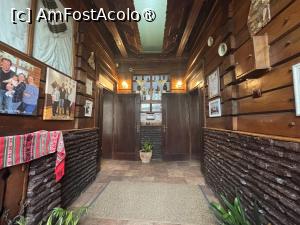 [P04] Restaurant Național Rădăuți,holul în care intrăm prima dată » foto by AZE
 - 
<span class="allrVoted glyphicon glyphicon-heart hidden" id="av1480020"></span>
<a class="m-l-10 hidden" id="sv1480020" onclick="voting_Foto_DelVot(,1480020,12132)" role="button">șterge vot <span class="glyphicon glyphicon-remove"></span></a>
<a id="v91480020" class=" c-red"  onclick="voting_Foto_SetVot(1480020)" role="button"><span class="glyphicon glyphicon-heart-empty"></span> <b>LIKE</b> = Votează poza</a> <img class="hidden"  id="f1480020W9" src="/imagini/loader.gif" border="0" /><span class="AjErrMes hidden" id="e1480020ErM"></span>