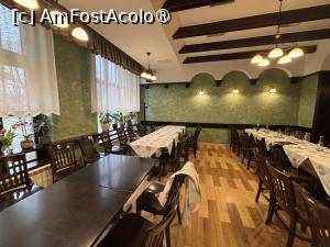 [P06] Restaurant Național Rădăuți,sala de mese principală » foto by AZE
 - 
<span class="allrVoted glyphicon glyphicon-heart hidden" id="av1480022"></span>
<a class="m-l-10 hidden" id="sv1480022" onclick="voting_Foto_DelVot(,1480022,12132)" role="button">șterge vot <span class="glyphicon glyphicon-remove"></span></a>
<a id="v91480022" class=" c-red"  onclick="voting_Foto_SetVot(1480022)" role="button"><span class="glyphicon glyphicon-heart-empty"></span> <b>LIKE</b> = Votează poza</a> <img class="hidden"  id="f1480022W9" src="/imagini/loader.gif" border="0" /><span class="AjErrMes hidden" id="e1480022ErM"></span>