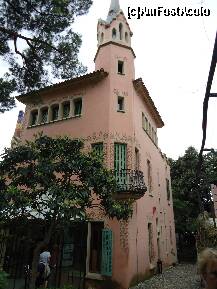 [P25] Casa lui Gaudi din Parcul Guel » foto by station5*
 - 
<span class="allrVoted glyphicon glyphicon-heart hidden" id="av255637"></span>
<a class="m-l-10 hidden" id="sv255637" onclick="voting_Foto_DelVot(,255637,12198)" role="button">șterge vot <span class="glyphicon glyphicon-remove"></span></a>
<a id="v9255637" class=" c-red"  onclick="voting_Foto_SetVot(255637)" role="button"><span class="glyphicon glyphicon-heart-empty"></span> <b>LIKE</b> = Votează poza</a> <img class="hidden"  id="f255637W9" src="/imagini/loader.gif" border="0" /><span class="AjErrMes hidden" id="e255637ErM"></span>