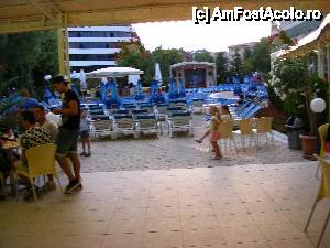[P03] Piscina hotelului » foto by mitica070463
 - 
<span class="allrVoted glyphicon glyphicon-heart hidden" id="av445217"></span>
<a class="m-l-10 hidden" id="sv445217" onclick="voting_Foto_DelVot(,445217,12251)" role="button">șterge vot <span class="glyphicon glyphicon-remove"></span></a>
<a id="v9445217" class=" c-red"  onclick="voting_Foto_SetVot(445217)" role="button"><span class="glyphicon glyphicon-heart-empty"></span> <b>LIKE</b> = Votează poza</a> <img class="hidden"  id="f445217W9" src="/imagini/loader.gif" border="0" /><span class="AjErrMes hidden" id="e445217ErM"></span>