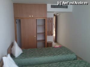 [P06] cameră parter hotel Sibiu » foto by dinţosul
 - 
<span class="allrVoted glyphicon glyphicon-heart hidden" id="av356938"></span>
<a class="m-l-10 hidden" id="sv356938" onclick="voting_Foto_DelVot(,356938,12252)" role="button">șterge vot <span class="glyphicon glyphicon-remove"></span></a>
<a id="v9356938" class=" c-red"  onclick="voting_Foto_SetVot(356938)" role="button"><span class="glyphicon glyphicon-heart-empty"></span> <b>LIKE</b> = Votează poza</a> <img class="hidden"  id="f356938W9" src="/imagini/loader.gif" border="0" /><span class="AjErrMes hidden" id="e356938ErM"></span>