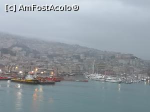 [P59] Ajungem în Genova, pe ceață și pe ploaie fină » foto by crismis
 - 
<span class="allrVoted glyphicon glyphicon-heart hidden" id="av1124344"></span>
<a class="m-l-10 hidden" id="sv1124344" onclick="voting_Foto_DelVot(,1124344,12337)" role="button">șterge vot <span class="glyphicon glyphicon-remove"></span></a>
<a id="v91124344" class=" c-red"  onclick="voting_Foto_SetVot(1124344)" role="button"><span class="glyphicon glyphicon-heart-empty"></span> <b>LIKE</b> = Votează poza</a> <img class="hidden"  id="f1124344W9" src="/imagini/loader.gif" border="0" /><span class="AjErrMes hidden" id="e1124344ErM"></span>