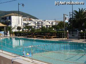 [P01] piscina » foto by Gabriel
 - 
<span class="allrVoted glyphicon glyphicon-heart hidden" id="av356730"></span>
<a class="m-l-10 hidden" id="sv356730" onclick="voting_Foto_DelVot(,356730,12526)" role="button">șterge vot <span class="glyphicon glyphicon-remove"></span></a>
<a id="v9356730" class=" c-red"  onclick="voting_Foto_SetVot(356730)" role="button"><span class="glyphicon glyphicon-heart-empty"></span> <b>LIKE</b> = Votează poza</a> <img class="hidden"  id="f356730W9" src="/imagini/loader.gif" border="0" /><span class="AjErrMes hidden" id="e356730ErM"></span>