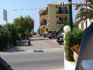 [P04] poteca printre cele 2 hoteluri sa ajungi la mare » foto by Gabriel
 - 
<span class="allrVoted glyphicon glyphicon-heart hidden" id="av356733"></span>
<a class="m-l-10 hidden" id="sv356733" onclick="voting_Foto_DelVot(,356733,12526)" role="button">șterge vot <span class="glyphicon glyphicon-remove"></span></a>
<a id="v9356733" class=" c-red"  onclick="voting_Foto_SetVot(356733)" role="button"><span class="glyphicon glyphicon-heart-empty"></span> <b>LIKE</b> = Votează poza</a> <img class="hidden"  id="f356733W9" src="/imagini/loader.gif" border="0" /><span class="AjErrMes hidden" id="e356733ErM"></span>