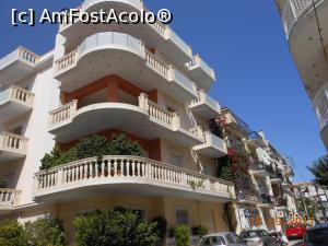 [P21] Zante Town - Pe strada principală.  » foto by iulianic
 - 
<span class="allrVoted glyphicon glyphicon-heart hidden" id="av911246"></span>
<a class="m-l-10 hidden" id="sv911246" onclick="voting_Foto_DelVot(,911246,12676)" role="button">șterge vot <span class="glyphicon glyphicon-remove"></span></a>
<a id="v9911246" class=" c-red"  onclick="voting_Foto_SetVot(911246)" role="button"><span class="glyphicon glyphicon-heart-empty"></span> <b>LIKE</b> = Votează poza</a> <img class="hidden"  id="f911246W9" src="/imagini/loader.gif" border="0" /><span class="AjErrMes hidden" id="e911246ErM"></span>