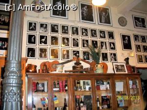 [P02] Restaurantul Casa Patas: pereti decorati cu fotografii ale artistilor, poze cu autografe, etc » foto by cristina47*
 - 
<span class="allrVoted glyphicon glyphicon-heart hidden" id="av837005"></span>
<a class="m-l-10 hidden" id="sv837005" onclick="voting_Foto_DelVot(,837005,12730)" role="button">șterge vot <span class="glyphicon glyphicon-remove"></span></a>
<a id="v9837005" class=" c-red"  onclick="voting_Foto_SetVot(837005)" role="button"><span class="glyphicon glyphicon-heart-empty"></span> <b>LIKE</b> = Votează poza</a> <img class="hidden"  id="f837005W9" src="/imagini/loader.gif" border="0" /><span class="AjErrMes hidden" id="e837005ErM"></span>
