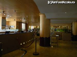 [P12] Receptia. In dreapta sunt lifturile » foto by MCM
 - 
<span class="allrVoted glyphicon glyphicon-heart hidden" id="av366285"></span>
<a class="m-l-10 hidden" id="sv366285" onclick="voting_Foto_DelVot(,366285,12742)" role="button">șterge vot <span class="glyphicon glyphicon-remove"></span></a>
<a id="v9366285" class=" c-red"  onclick="voting_Foto_SetVot(366285)" role="button"><span class="glyphicon glyphicon-heart-empty"></span> <b>LIKE</b> = Votează poza</a> <img class="hidden"  id="f366285W9" src="/imagini/loader.gif" border="0" /><span class="AjErrMes hidden" id="e366285ErM"></span>