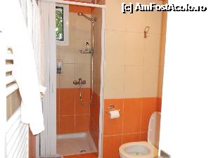 [P13] Un colt din baia apartamentului » foto by pmanuela
 - 
<span class="allrVoted glyphicon glyphicon-heart hidden" id="av366884"></span>
<a class="m-l-10 hidden" id="sv366884" onclick="voting_Foto_DelVot(,366884,12758)" role="button">șterge vot <span class="glyphicon glyphicon-remove"></span></a>
<a id="v9366884" class=" c-red"  onclick="voting_Foto_SetVot(366884)" role="button"><span class="glyphicon glyphicon-heart-empty"></span> <b>LIKE</b> = Votează poza</a> <img class="hidden"  id="f366884W9" src="/imagini/loader.gif" border="0" /><span class="AjErrMes hidden" id="e366884ErM"></span>