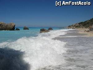 [P34] Plaja Megali Petra, Lefkada » foto by vlado2
 - 
<span class="allrVoted glyphicon glyphicon-heart hidden" id="av469182"></span>
<a class="m-l-10 hidden" id="sv469182" onclick="voting_Foto_DelVot(,469182,12776)" role="button">șterge vot <span class="glyphicon glyphicon-remove"></span></a>
<a id="v9469182" class=" c-red"  onclick="voting_Foto_SetVot(469182)" role="button"><span class="glyphicon glyphicon-heart-empty"></span> <b>LIKE</b> = Votează poza</a> <img class="hidden"  id="f469182W9" src="/imagini/loader.gif" border="0" /><span class="AjErrMes hidden" id="e469182ErM"></span>