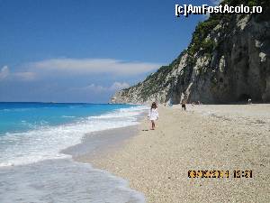 [P03] Egremni beach si peretele urias de stanca inconjurat de ape turcoaz » foto by calatorul
 - 
<span class="allrVoted glyphicon glyphicon-heart hidden" id="av558051"></span>
<a class="m-l-10 hidden" id="sv558051" onclick="voting_Foto_DelVot(,558051,12776)" role="button">șterge vot <span class="glyphicon glyphicon-remove"></span></a>
<a id="v9558051" class=" c-red"  onclick="voting_Foto_SetVot(558051)" role="button"><span class="glyphicon glyphicon-heart-empty"></span> <b>LIKE</b> = Votează poza</a> <img class="hidden"  id="f558051W9" src="/imagini/loader.gif" border="0" /><span class="AjErrMes hidden" id="e558051ErM"></span>
