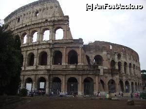 [P02] Colosseumul ziua- recomand roma pass pentru vizitarea lui, altfel riscati ore in sir la coada » foto by alina f
 - 
<span class="allrVoted glyphicon glyphicon-heart hidden" id="av442662"></span>
<a class="m-l-10 hidden" id="sv442662" onclick="voting_Foto_DelVot(,442662,12807)" role="button">șterge vot <span class="glyphicon glyphicon-remove"></span></a>
<a id="v9442662" class=" c-red"  onclick="voting_Foto_SetVot(442662)" role="button"><span class="glyphicon glyphicon-heart-empty"></span> <b>LIKE</b> = Votează poza</a> <img class="hidden"  id="f442662W9" src="/imagini/loader.gif" border="0" /><span class="AjErrMes hidden" id="e442662ErM"></span>