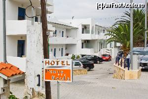 [P02] Intrarea in hotel » foto by DOINITA
 - 
<span class="allrVoted glyphicon glyphicon-heart hidden" id="av596355"></span>
<a class="m-l-10 hidden" id="sv596355" onclick="voting_Foto_DelVot(,596355,12811)" role="button">șterge vot <span class="glyphicon glyphicon-remove"></span></a>
<a id="v9596355" class=" c-red"  onclick="voting_Foto_SetVot(596355)" role="button"><span class="glyphicon glyphicon-heart-empty"></span> <b>LIKE</b> = Votează poza</a> <img class="hidden"  id="f596355W9" src="/imagini/loader.gif" border="0" /><span class="AjErrMes hidden" id="e596355ErM"></span>
