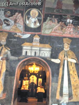 [P08] Mănăstirea Arnota - Biserica, pictura interioară. Ctitorul Matei Basarab și soția sa Elina. » foto by iulianic
 - 
<span class="allrVoted glyphicon glyphicon-heart hidden" id="av1236240"></span>
<a class="m-l-10 hidden" id="sv1236240" onclick="voting_Foto_DelVot(,1236240,12858)" role="button">șterge vot <span class="glyphicon glyphicon-remove"></span></a>
<a id="v91236240" class=" c-red"  onclick="voting_Foto_SetVot(1236240)" role="button"><span class="glyphicon glyphicon-heart-empty"></span> <b>LIKE</b> = Votează poza</a> <img class="hidden"  id="f1236240W9" src="/imagini/loader.gif" border="0" /><span class="AjErrMes hidden" id="e1236240ErM"></span>
